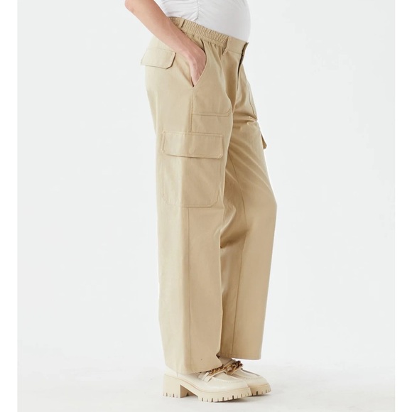 New with tags, Soon Maternity Cargo Pants - Picture 4 of 9